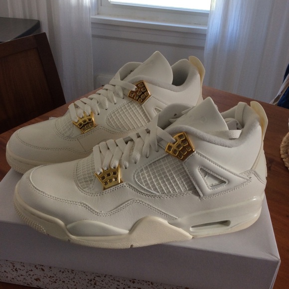 Air Jordan Sneakers - Picture 2 of 8